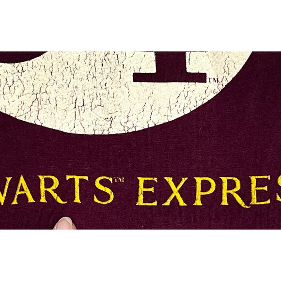 Harry Potter Platform 9 3/4 Hogwarts Express Women's Tshirt size S Pre-Owned - Picture 9 of 9